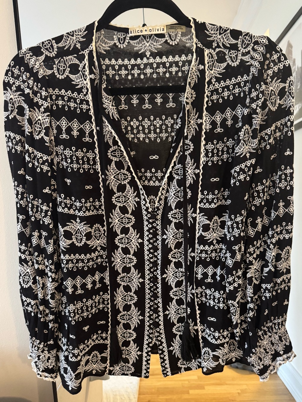 Alice + Olivia Black and White Embroidered V-Neck Blouse